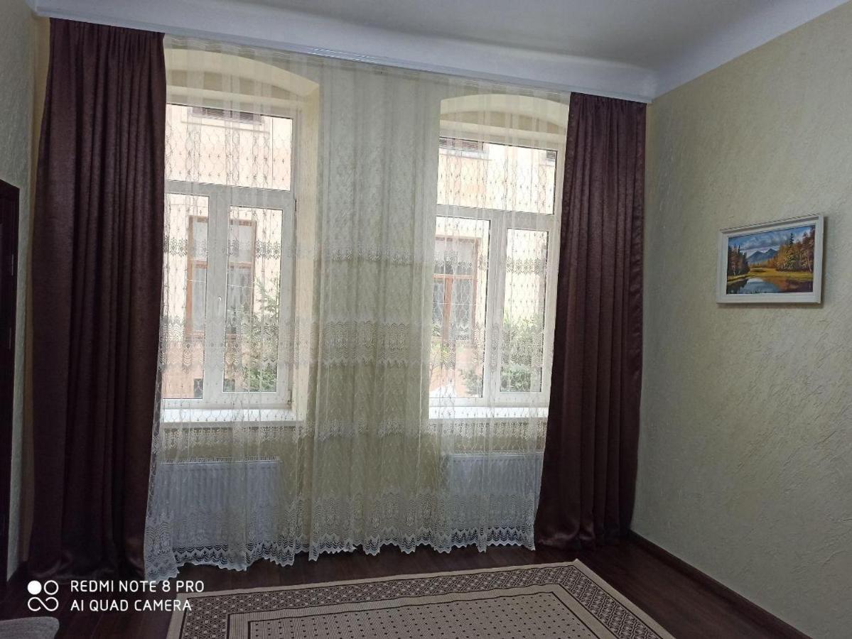 Квартира В Самом Центре Wi-Fi Lejlighed Tjernivtsi Eksteriør billede